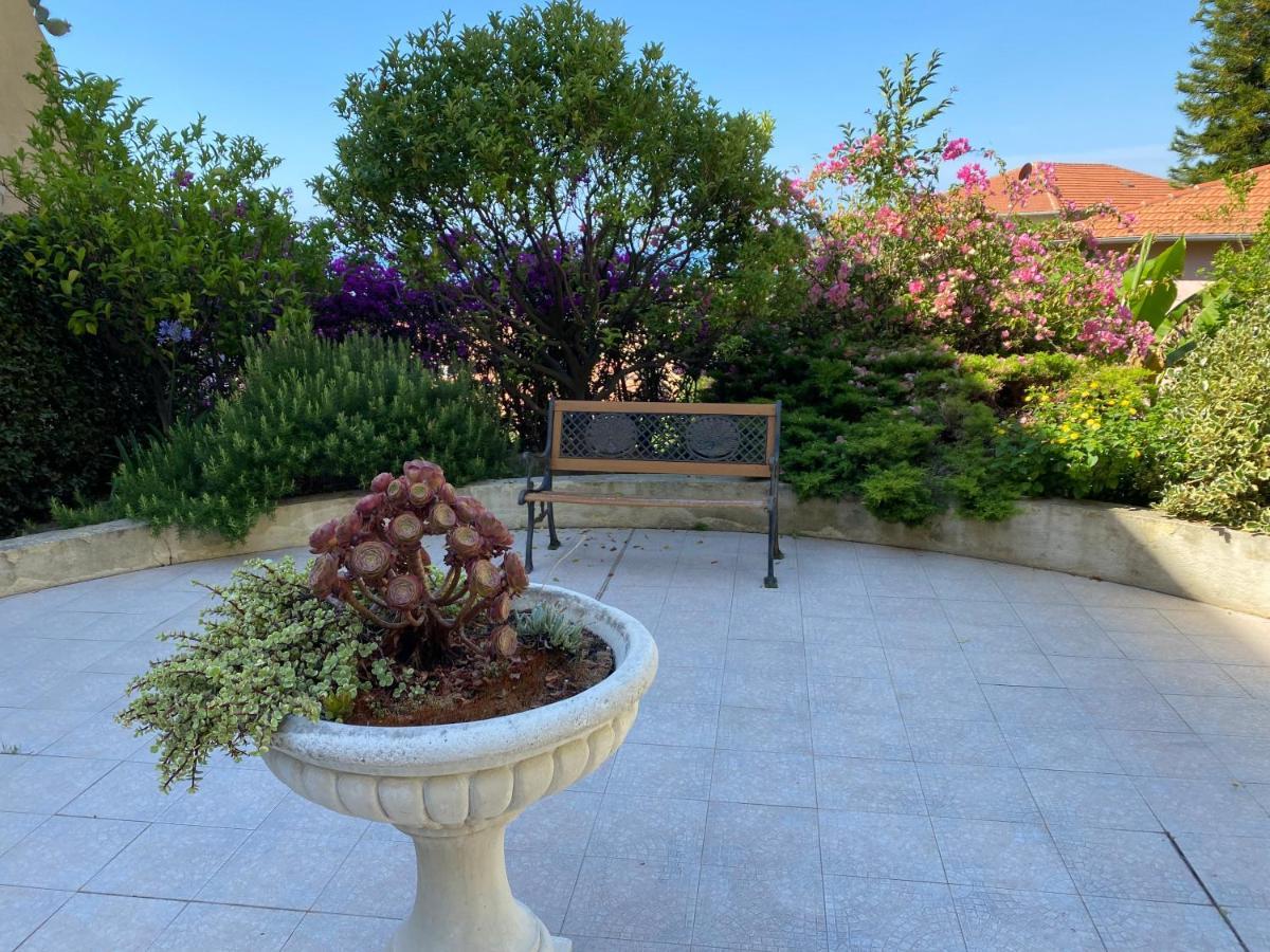 شقة Mansfield Vue Carte Postale Terrasse Piscine Calme Port A 200M A Pied مينتون المظهر الخارجي الصورة